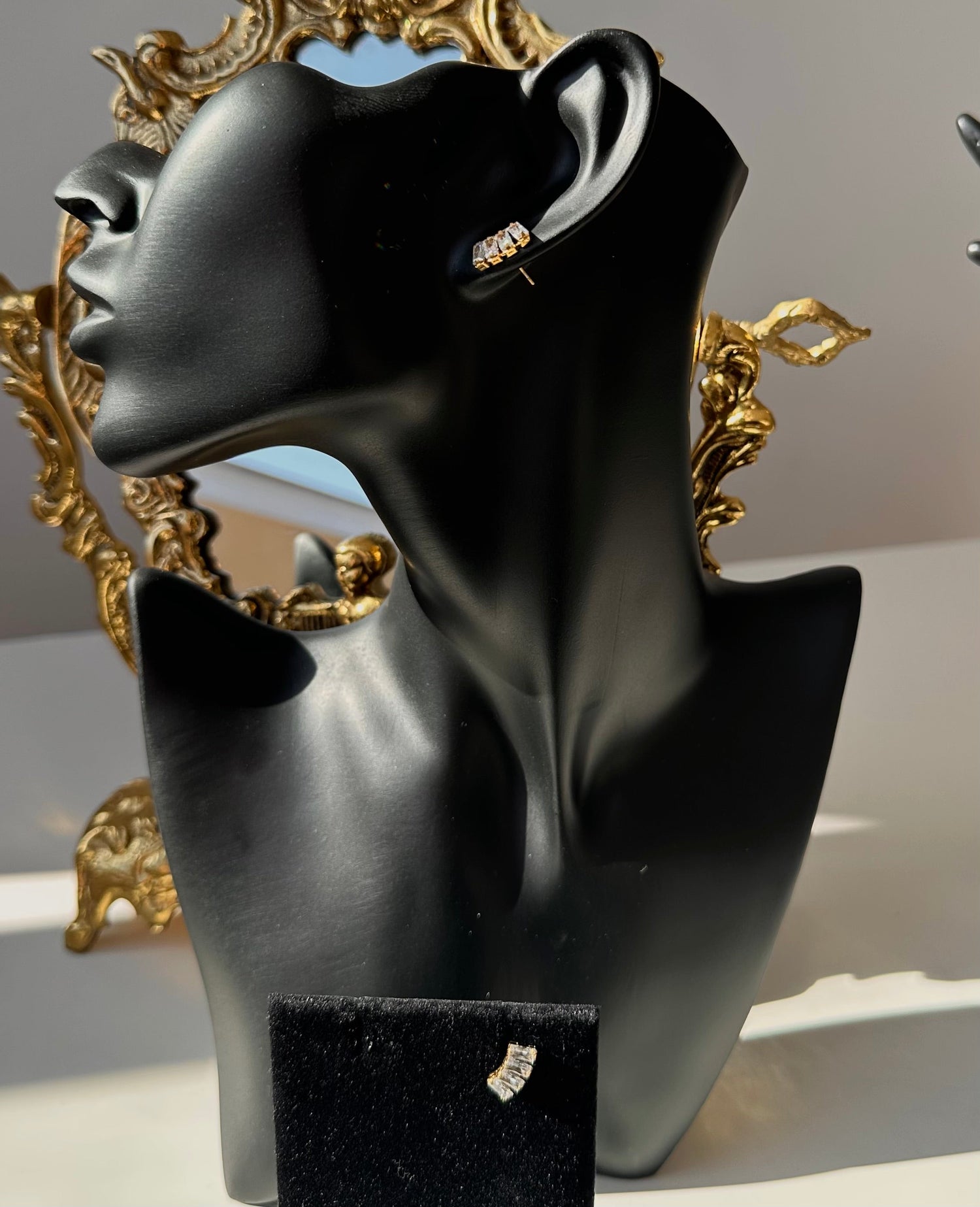 Boucle d’oreille ARC Maison • NAÏM •