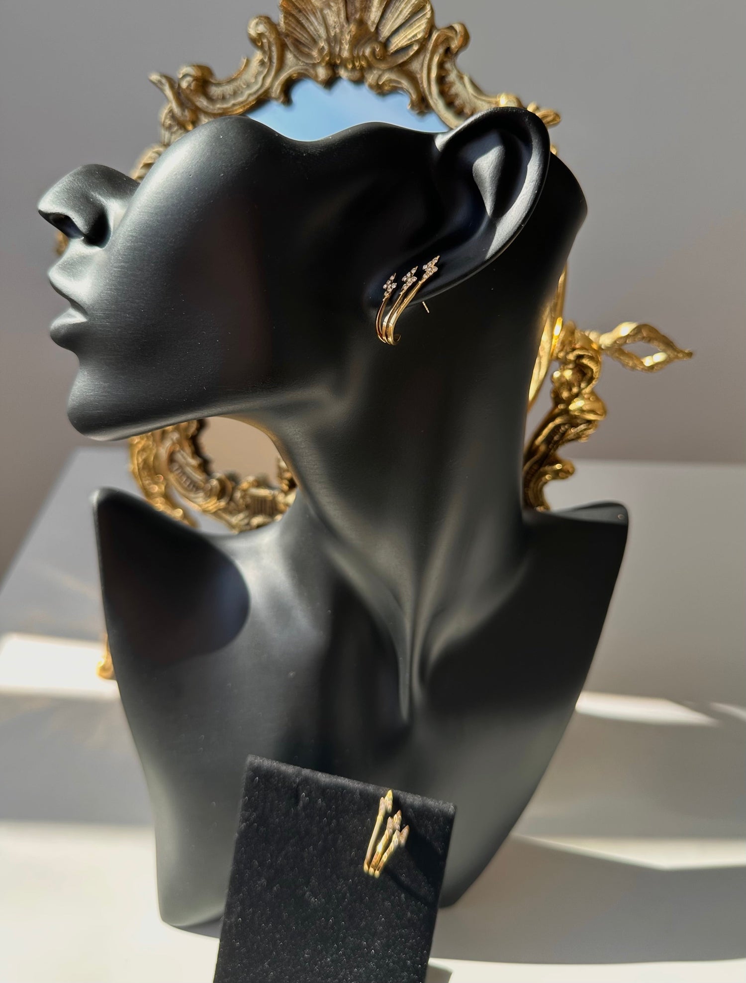 Boucle d’oreille Z Maison • NAÏM •
