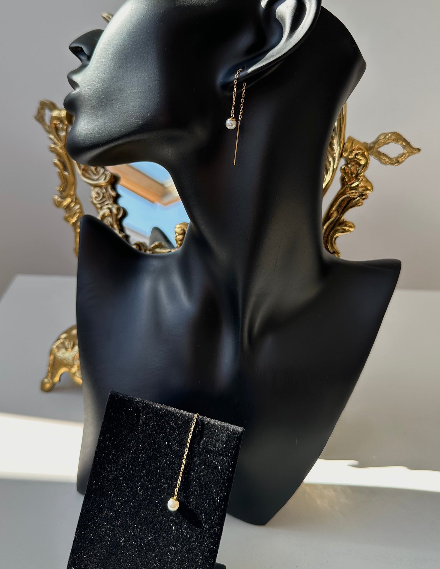 Boucle d’oreille pendantes perle Maison • NAÏM •