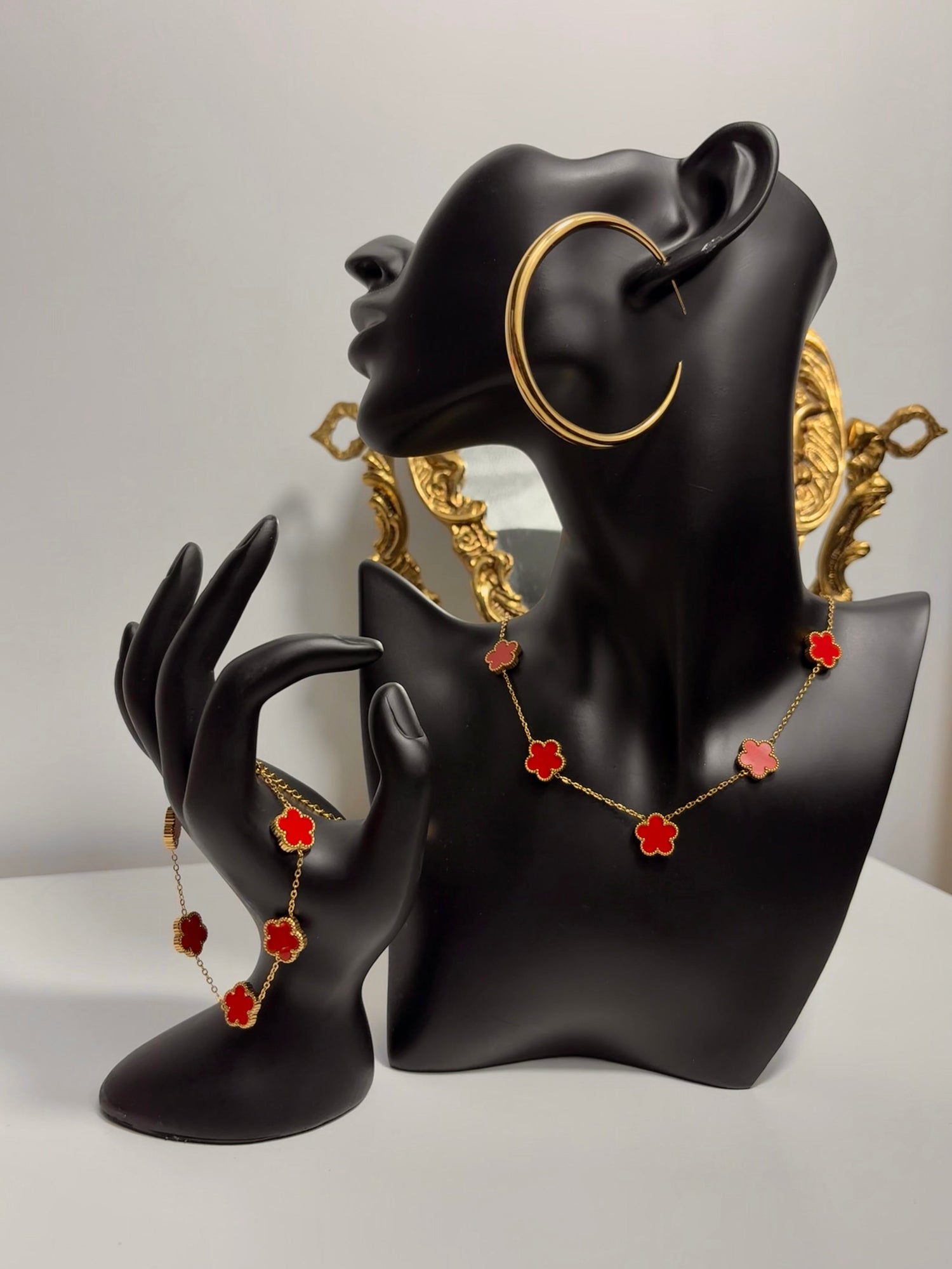 Bracelet trèfle rouge • NAIMORA •