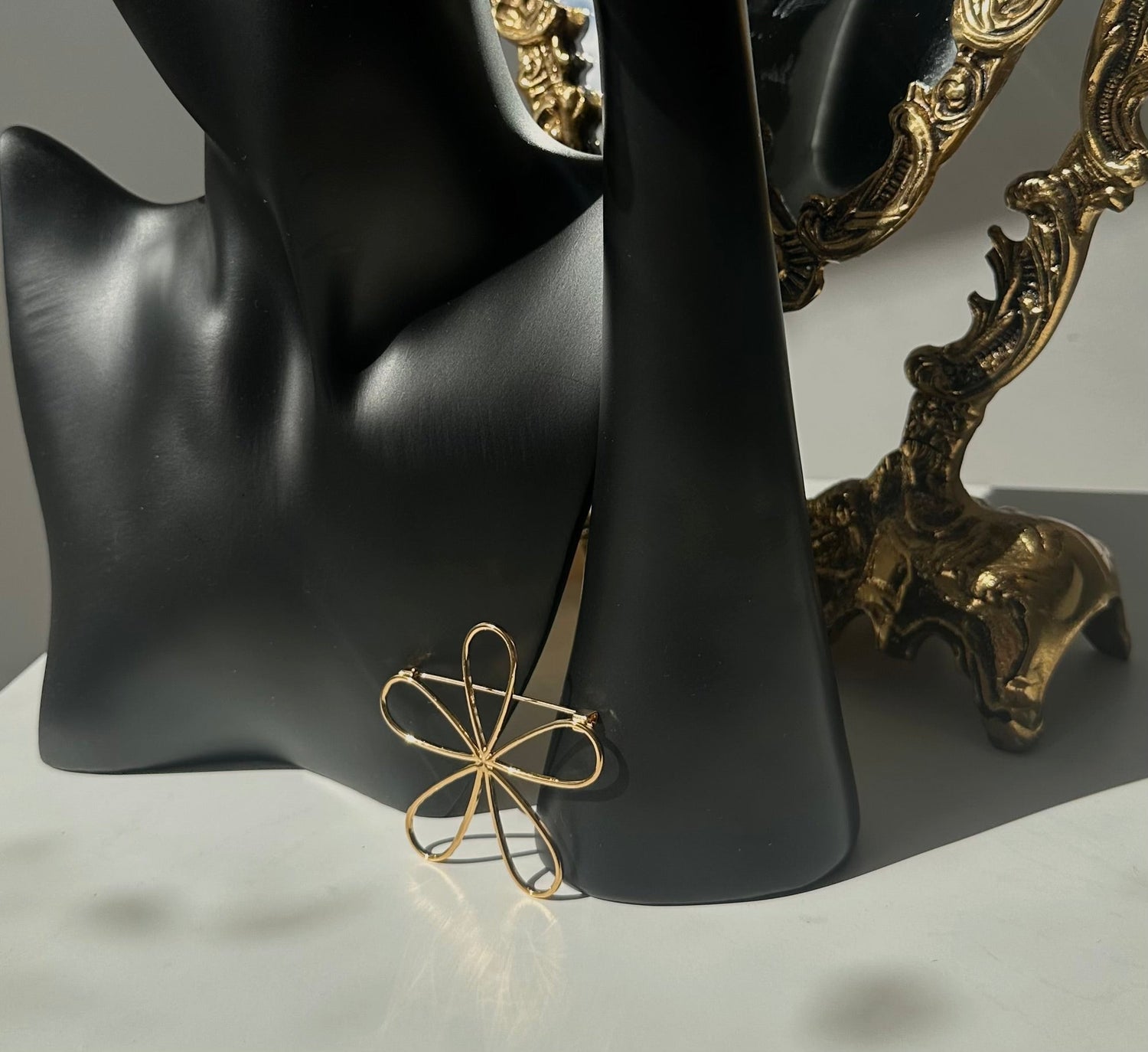 Broche fleur Maison • NAÏM •