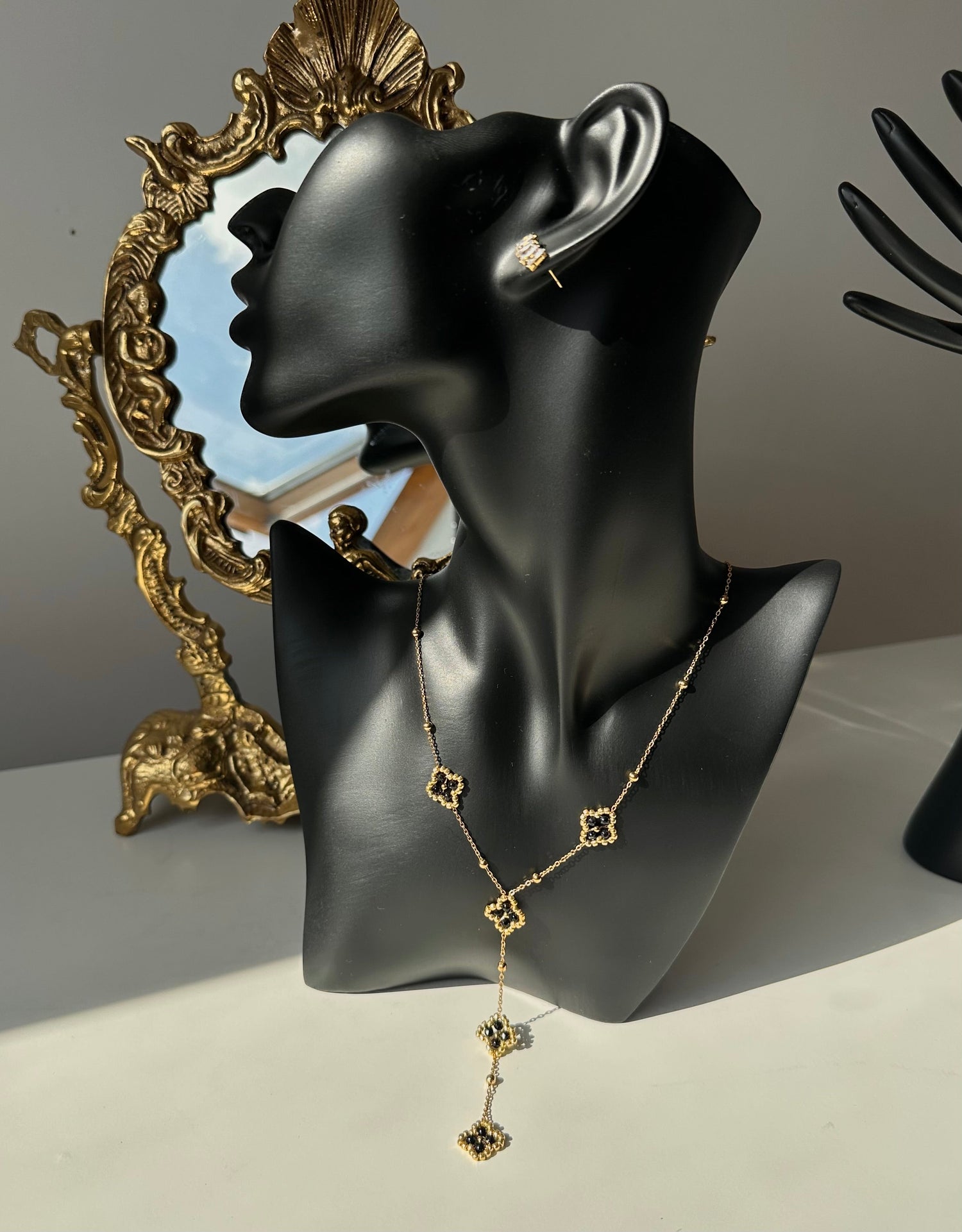 Collier trèfle noir Maison • NAÏM •
