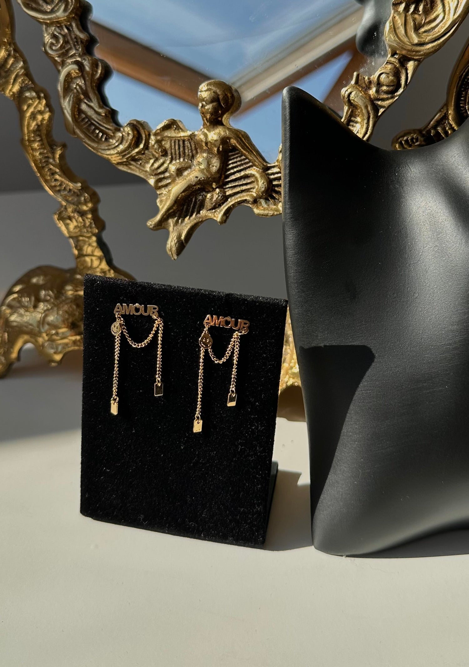 Boucle d’oreille AMOUR Maison • NAÏM •