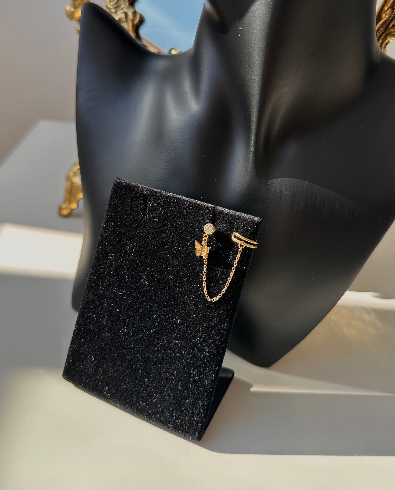 Boucle d’oreille avec faux piercing Maison • NAÏM •