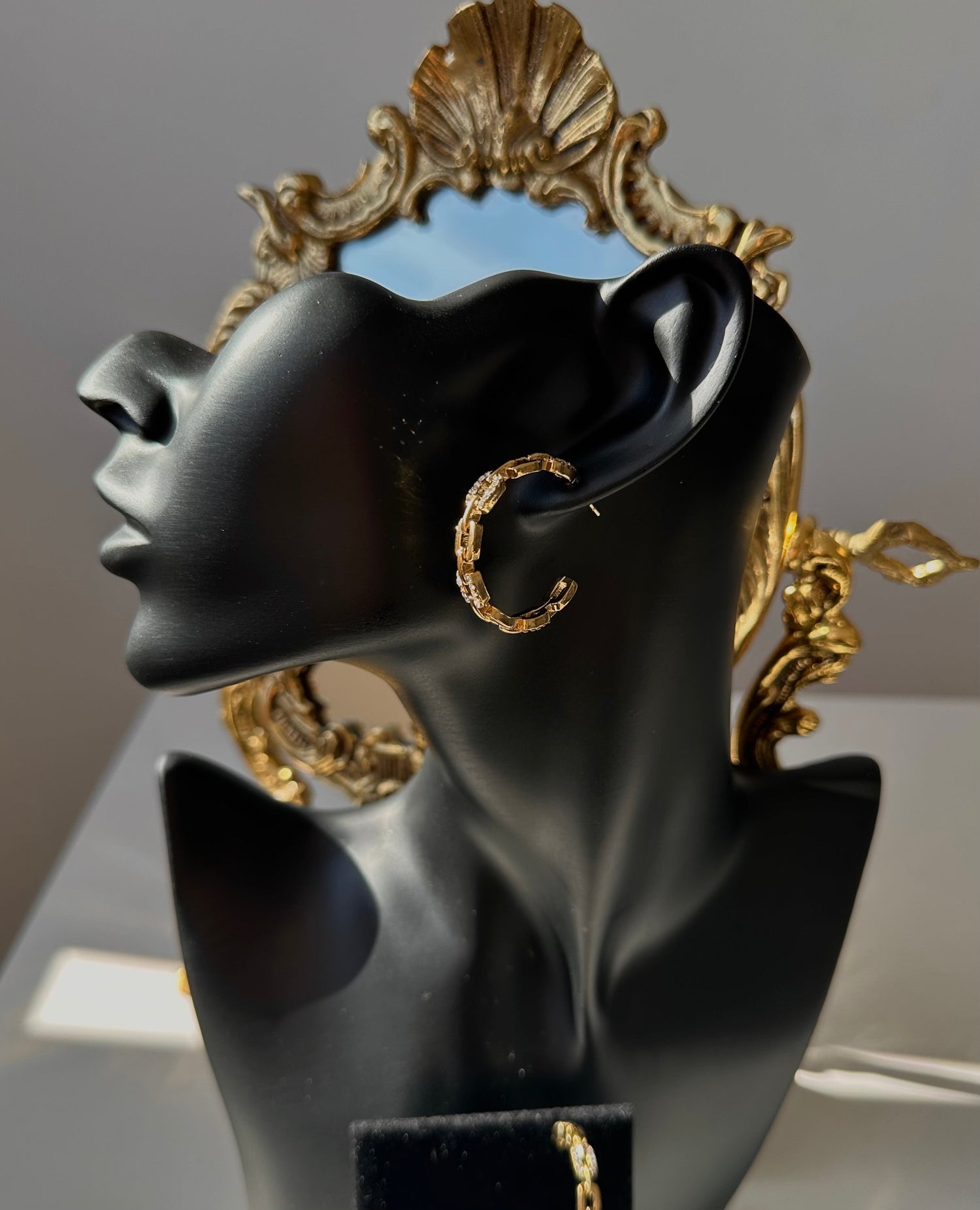 Créole dorée et strass Maison • NAÏM •