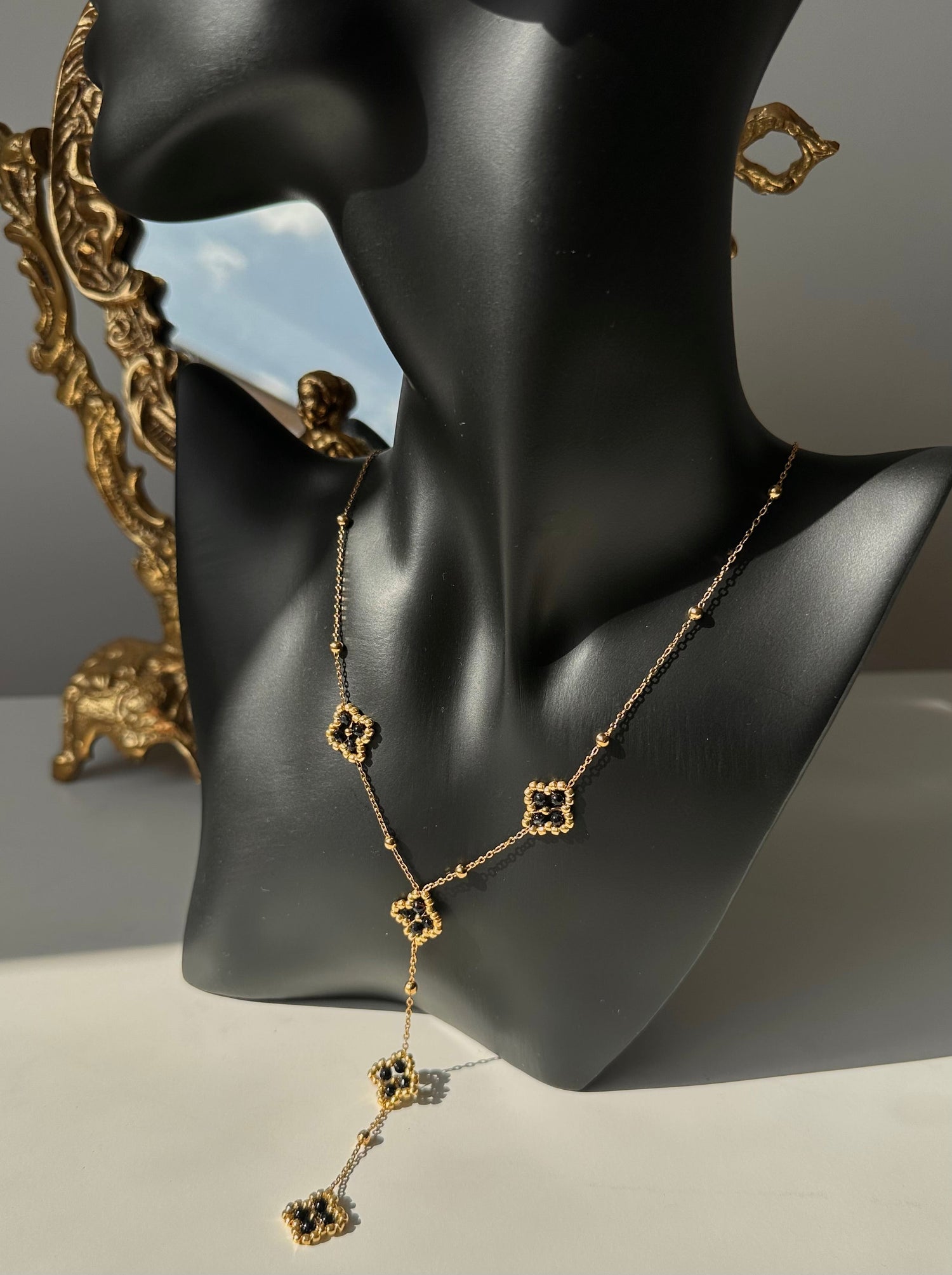 Collier trèfle noir Maison • NAÏM •